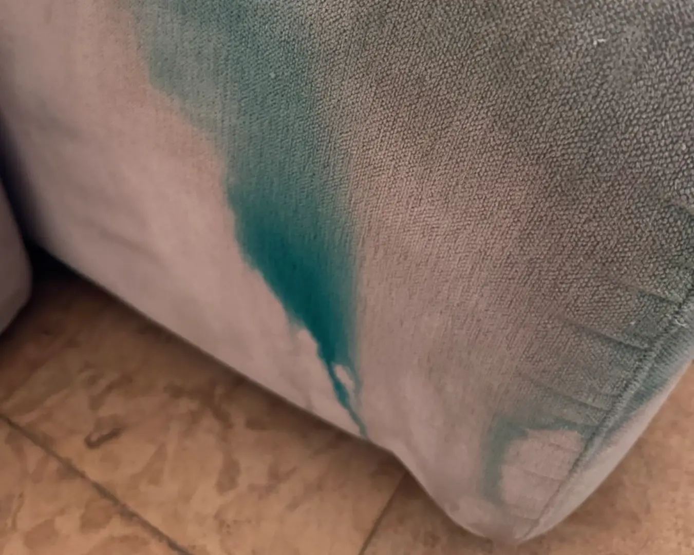 Antes de la limpieza de otros elementos de tapicería en toda Cataluña y España